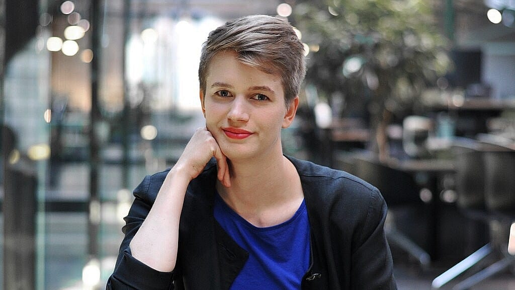 Siri Helle.